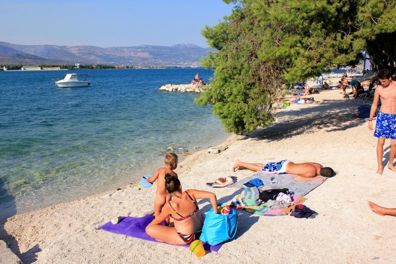 Apartments By The Sea Arbanija, Ciovo - 17332 โตรกีร์ ภายนอก รูปภาพ