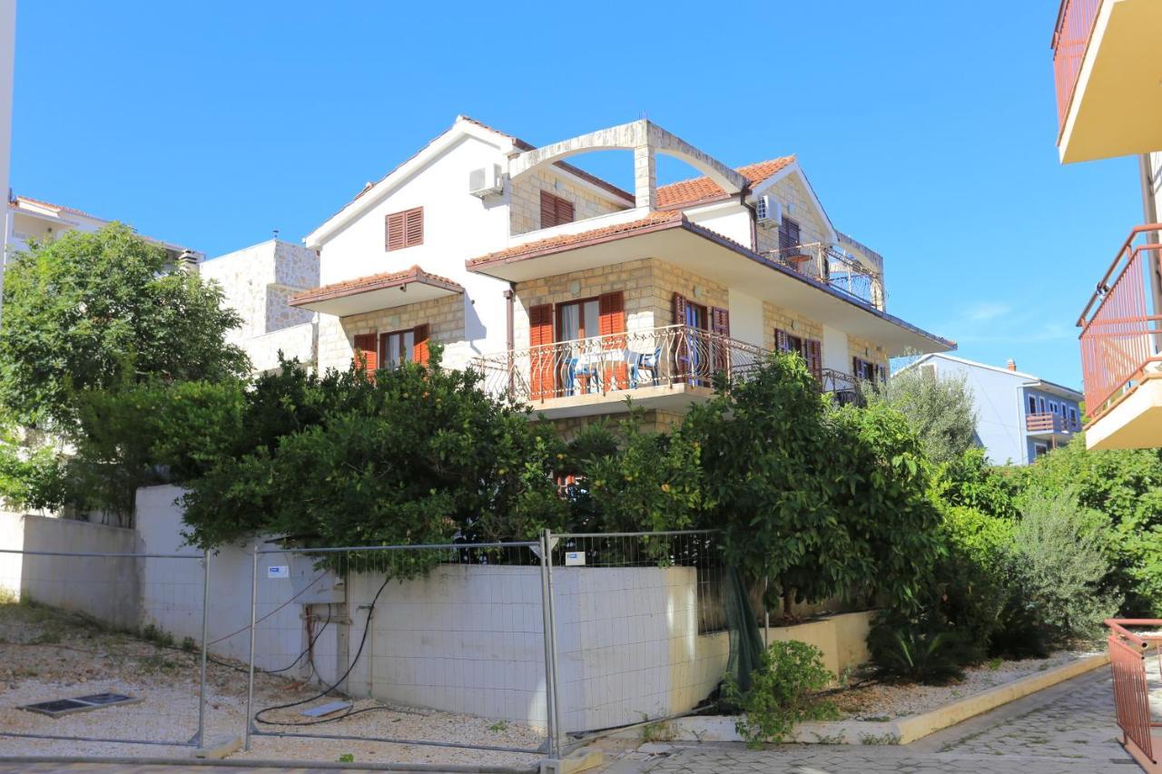 Apartments By The Sea Arbanija, Ciovo - 17332 โตรกีร์ ภายนอก รูปภาพ