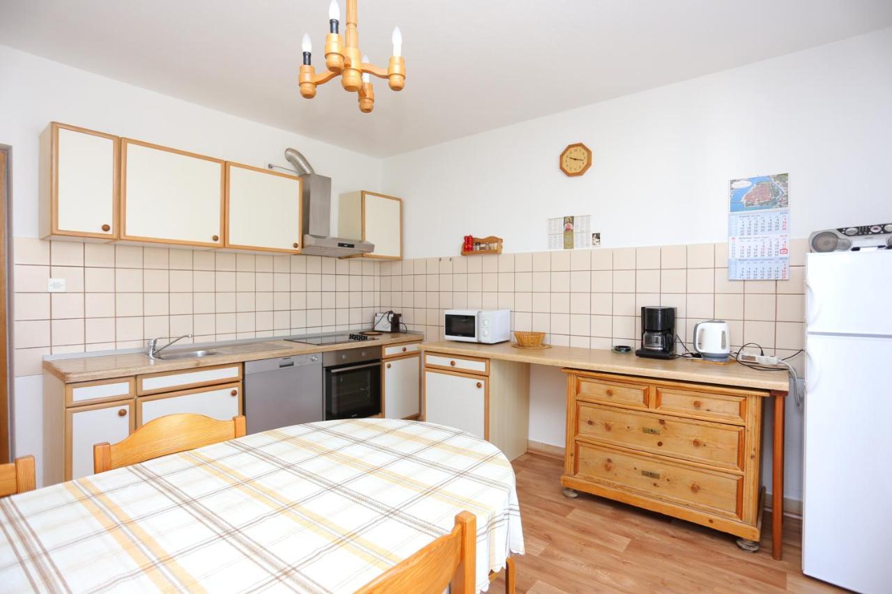 Apartments By The Sea Arbanija, Ciovo - 17332 โตรกีร์ ภายนอก รูปภาพ