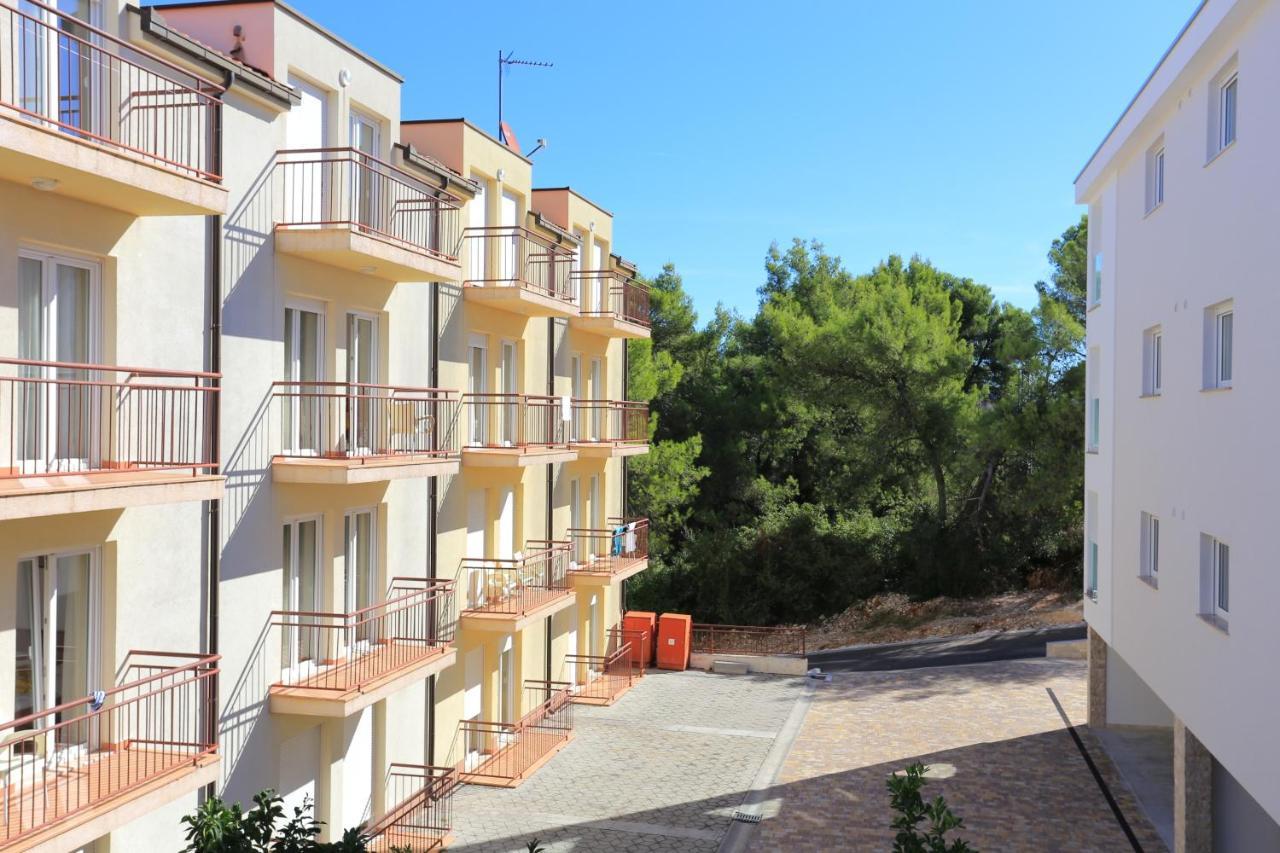 Apartments By The Sea Arbanija, Ciovo - 17332 โตรกีร์ ภายนอก รูปภาพ