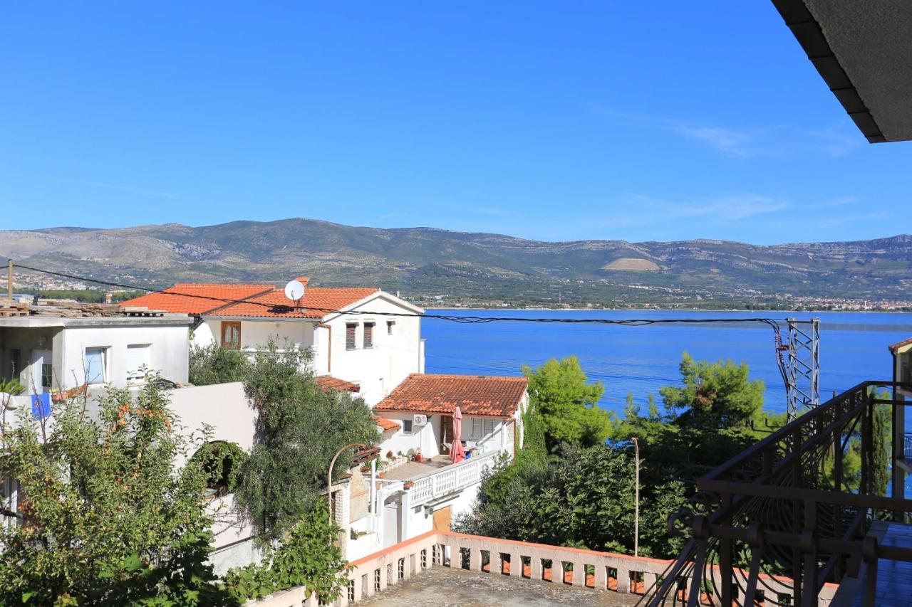 Apartments By The Sea Arbanija, Ciovo - 17332 โตรกีร์ ภายนอก รูปภาพ