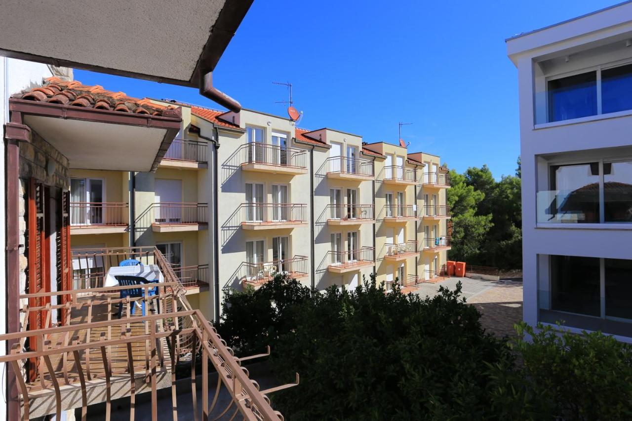 Apartments By The Sea Arbanija, Ciovo - 17332 โตรกีร์ ภายนอก รูปภาพ
